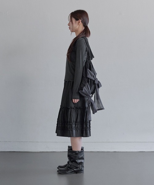 UNE MANSION(ユヌマンション)の「【UNE ORIGINAL】【生地が選べるユニークカットソー】シルバーボタンビッグフードカットソー(Tシャツ/カットソー・レディース・チャコールグレー/ブラック/ブラック系その他/レッド系その他・FREE)」の6枚目の写真