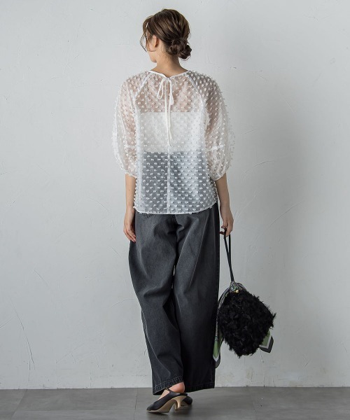 Droite lautreamont(ドロワットロートレアモン)の「ポンポンジャガードブラウス≪洗濯機で洗える≫(シャツ/ブラウス・レディース・オフホワイト/ブラック・M)」の14枚目の写真