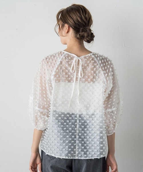 Droite lautreamont(ドロワットロートレアモン)の「ポンポンジャガードブラウス≪洗濯機で洗える≫(シャツ/ブラウス・レディース・オフホワイト/ブラック・M)」の7枚目の写真