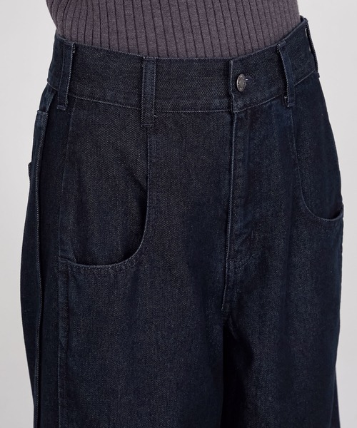 forksy.(フォルクシー)の「【forksy.】BIGポケットハイウエストワイドテーパードデニムパンツ(デニムパンツ・レディース・グレー系/インディゴブルー/ブルー系・L/M)」の6枚目の写真