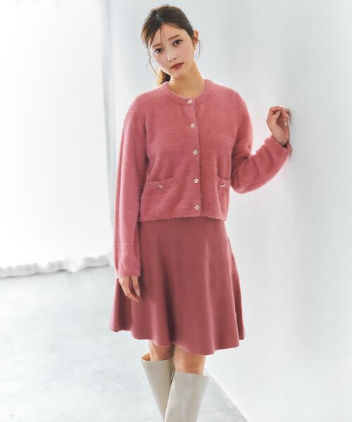 index（インデックス）の「フェザーヤーンフラワーボタンカーディガン