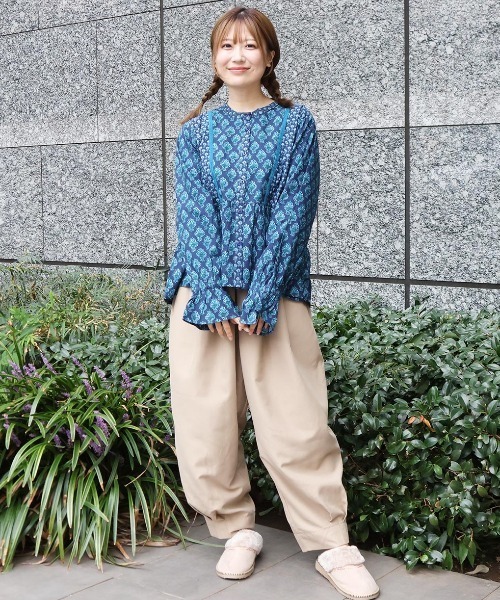 チチカカ（チチカカ）の「ブーケブラウス（シャツ/ブラウス・レディース・ネイビー/マスタード・FREE）」の4枚目の写真