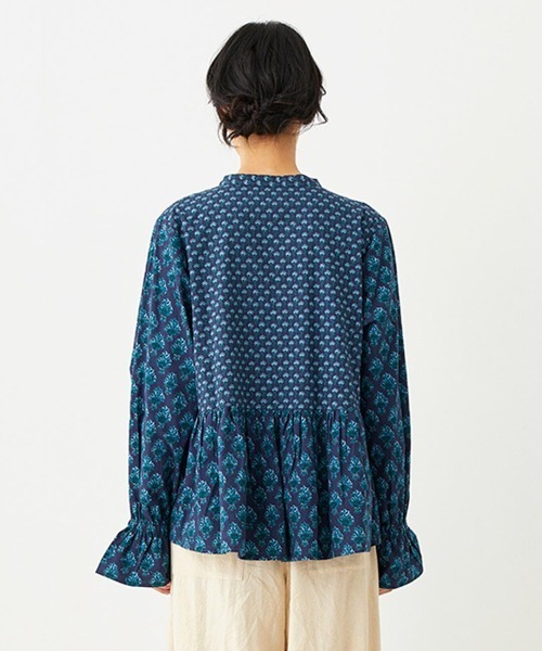 チチカカ（チチカカ）の「ブーケブラウス（シャツ/ブラウス・レディース・ネイビー/マスタード・FREE）」の8枚目の写真