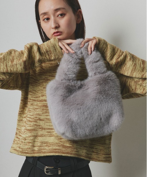 ad thie(アドティエ)の「フェイクファー ハンドバッグ(ハンドバッグ・レディース・ブラック/ライトグレー/オフホワイト/ベージュ・FREE)」の15枚目の写真