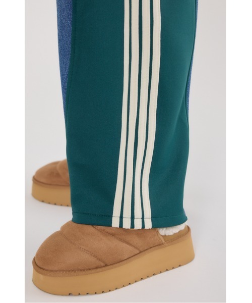 RODEO CROWNS WIDE BOWL(ロデオクラウンズワイドボウル)の「カスタムトラック デニムパンツ(デニムパンツ・レディース・ブルー系その他3/レッド系その他/グリーン系その他・SMALL/MEDIUM/LARGE)」の4枚目の写真