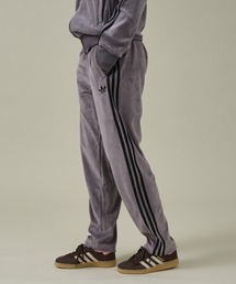 【adidas / アディダス】VELOUR SST PANT / ベロア SST パンツ