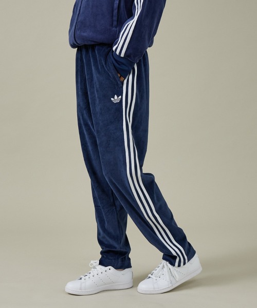 adidas(アディダス)の「【adidas / アディダス】VELOUR SST PANT / ベロア SST パンツ(その他パンツ・メンズ・ブラック/チャコールグレー/ダークネイビー・M/L)」の3枚目の写真