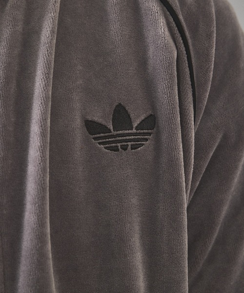 adidas(アディダス)の「【adidas / アディダス】VELOUR SST PANT / ベロア SST パンツ(その他パンツ・メンズ・ブラック/チャコールグレー/ダークネイビー・M/L)」の5枚目の写真