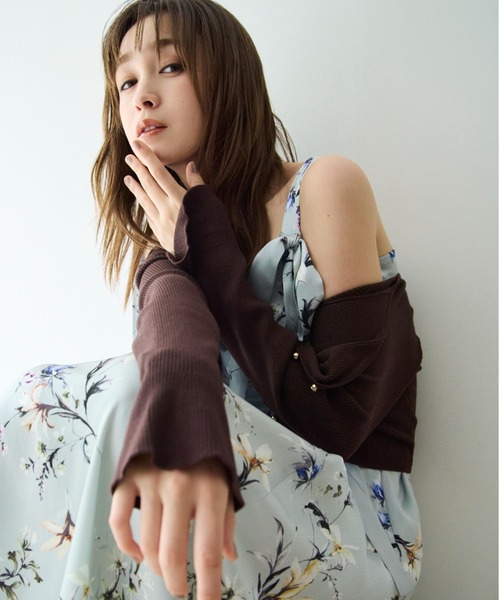 FRAY I.D（フレイアイディー）の「クロップドリブニットカーディガン（カーディガン/ボレロ・レディース・ホワイト/ブラウン/レッド/ブラック・F）」の4枚目の写真