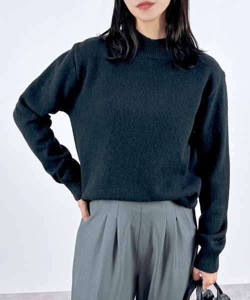 CLOTHY(クロシィ)の「【シンプルながらも上品◎どんなコーデにもはまる万能タイプ】ハイゲージハイネックニットトップス(ニット/セーター・レディース・オフホワイト/ブラック・FREE)」の1枚目の写真