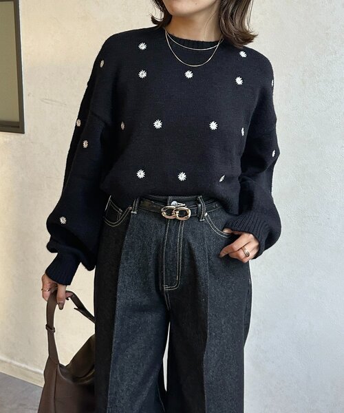 Thevon（ゼボン）の「フラワー刺繍ショートニット（ニット/セーター・レディース・チャコールグレー/ブラック/ネイビー・FREE）」の19枚目の写真