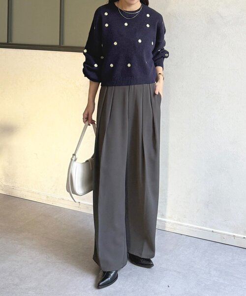 Thevon（ゼボン）の「フラワー刺繍ショートニット（ニット/セーター・レディース・チャコールグレー/ブラック/ネイビー・FREE）」の16枚目の写真