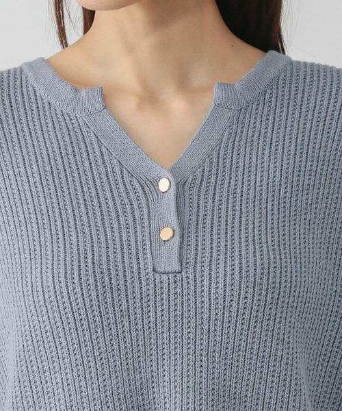 GLOBAL WORK（グローバルワーク）の「毛玉になりにくいキーネック/579675（ニット/セーター・レディース・ブラウン/ネイビー/ライトブルー/アイボリー・LARGE/MEDIUM）」の11枚目の写真