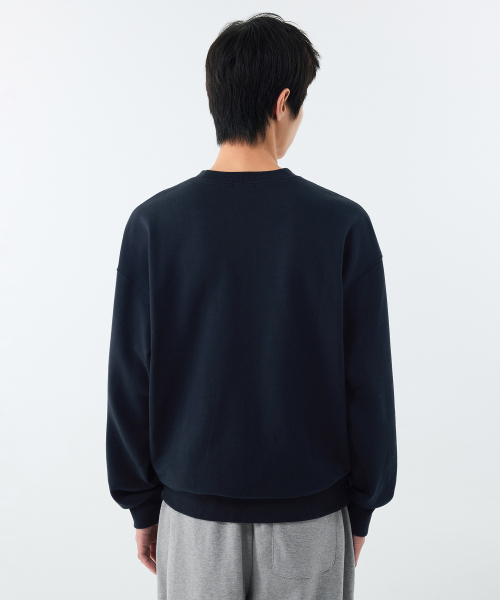 MUSINSA STANDARD（ムシンサスタンダード）の「オーバーサイズスウェットシャツ[ネイビー]（スウェット・メンズ・その他・SMALL/MEDIUM/LARGE/X-LARGE/XX-LARGE/XXX-LARGE）」の4枚目の写真