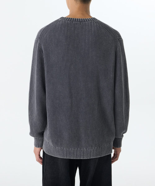 MUSINSA STANDARD（ムシンサスタンダード）の「ピグメントリブクルーネックニット [チャコールグレー]（ニット/セーター・メンズ・その他・SMALL/MEDIUM/LARGE/X-LARGE/XX-LARGE）」の2枚目の写真