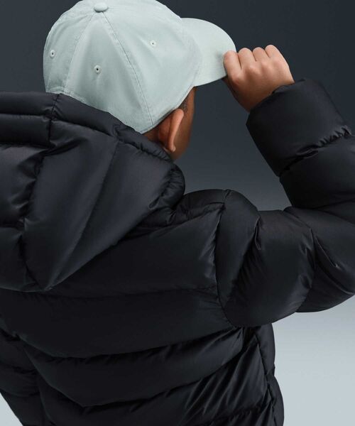NIKE（ナイキ）の「ナイキ スポーツウェア オールデイ プレー ジュニア Therma-FIT ルーズフィット パファー ジャケット / Nike Sportswear All Day Play Big Kids' Therma-FIT Loose-Fit Puffer Jacket HQ4976-010 Black（ダウンジャケット/コート・キッズ・ブラック・130/140/150/160）」の7枚目の写真