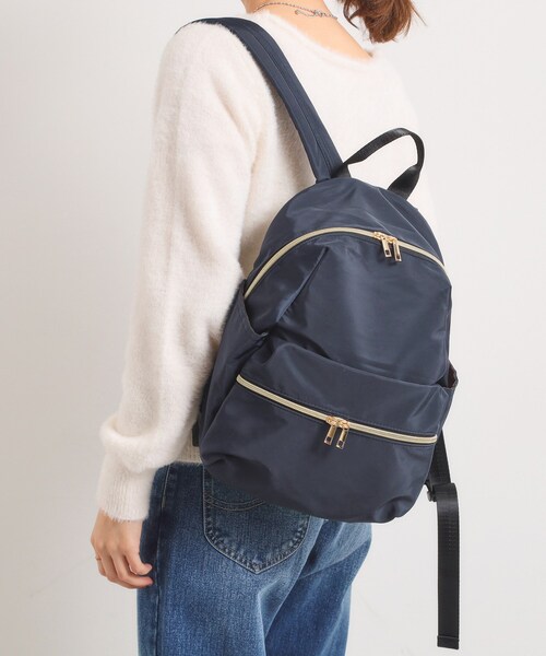 ITS'DEMO(イッツデモ)の「◆高密度ポリ10ポケットミディリュック(バックパック/リュック・レディース・ネイビー/ベージュ/ダークグレー/ブラック・00)」の4枚目の写真