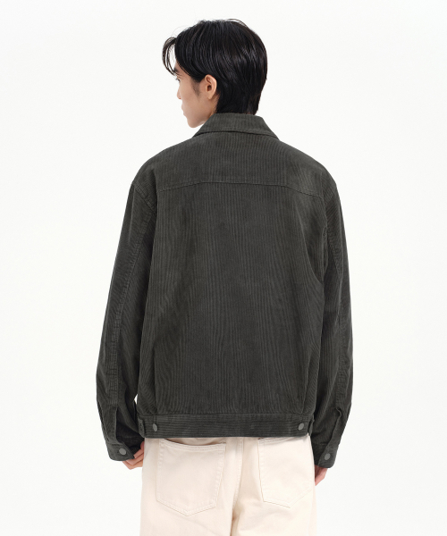 MUSINSA STANDARD（ムシンサスタンダード）の「フェイデッド8Wコーデュロイトラッカージャケット[ダークグレー]（デニムジャケット・メンズ・その他・MEDIUM/LARGE/X-LARGE/XX-LARGE）」の3枚目の写真