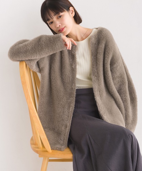 OMNES（オムネス）の「フェザーヤーンダブルフェイスニットカーディガン（カーディガン/ボレロ・レディース・ベージュ/グレー・FREE）」の2枚目の写真