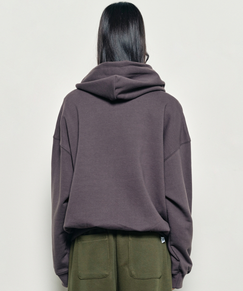 NICK&NICOLE(ニックアンドニコール)の「BUTTERFLY SIGNATURE HOODIE_CHARCOAL CREAM(パーカー・レディース・その他・FREE)」の3枚目の写真