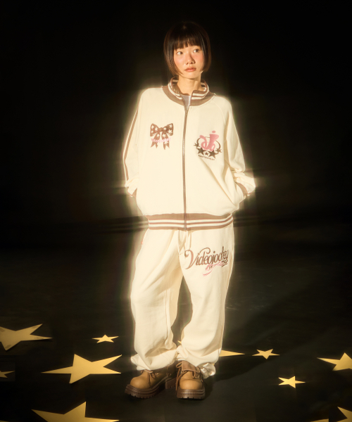 Video Jockey（ビデオジョッキー）の「ジャキクラブ トラックトップ [クリーム]（ナイロンジャケット・レディース・その他・FREE）」の3枚目の写真
