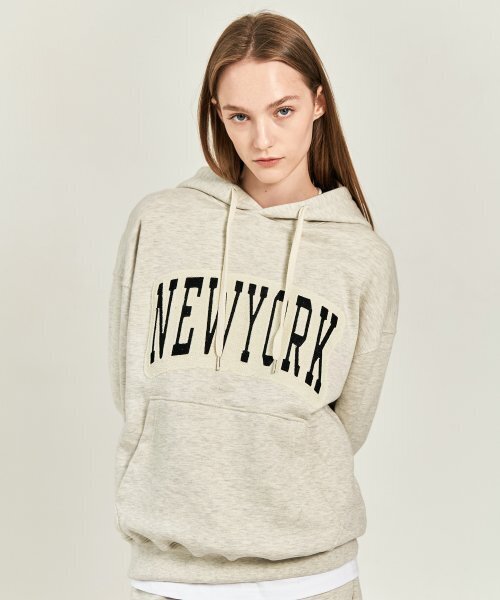 PAPERBOY(ペーパーボーイ)の「チェーンニューヨークフードパーカー-オートミール(パーカー・レディース・その他・LARGE/MEDIUM/SMALL/X-LARGE)」の3枚目の写真