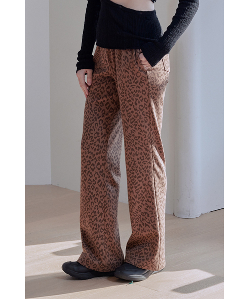 AFTERHOURS(アフターアワーズ)の「LEOPARD BOOTS CUT BANDING PANTS (BROWN)(スウェットパンツ・レディース・その他・FREE)」の1枚目の写真