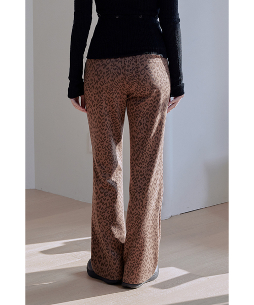 AFTERHOURS(アフターアワーズ)の「LEOPARD BOOTS CUT BANDING PANTS (BROWN)(スウェットパンツ・レディース・その他・FREE)」の3枚目の写真