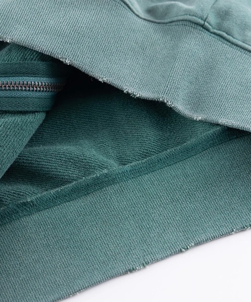 SUPPLIER(サプライヤー)の「A'GEM/9 × .kom 『SUPPLIER/サプライヤー』 Distressed Cross Zip Hoodie/ダメージ加工クロスジップパーカー(パーカー・メンズ・グリーン/ブラック・XL/L)」の14枚目の写真
