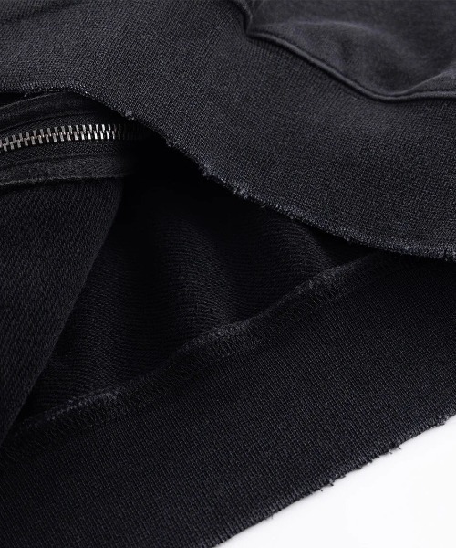 SUPPLIER(サプライヤー)の「A'GEM/9 × .kom 『SUPPLIER/サプライヤー』 Distressed Cross Zip Hoodie/ダメージ加工クロスジップパーカー(パーカー・メンズ・グリーン/ブラック・XL/L)」の8枚目の写真