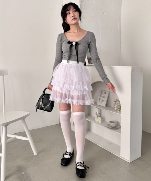 Loueme(ルエム)の「ペタルチュールミニスカート(スカート・レディース・ホワイト/ブラック/ピンク/ミント・FREE)」の9枚目の写真