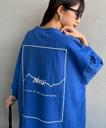 NANGA（ナンガ）の「【WEB先行予約】[NANGA ナンガ] 別注 ルーズフィット スクエアロゴバックプリント ドローコードTシャツ（Tシャツ/カットソー）」