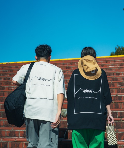 NANGA（ナンガ）の「【WEB先行予約】[NANGA/ナンガ] 別注 ルーズフィット スクエアロゴバックプリント ドローコードTシャツ（Tシャツ/カットソー・レディース・ホワイト/ブルー/ブラック・XL/L/M/S）」の6枚目の写真