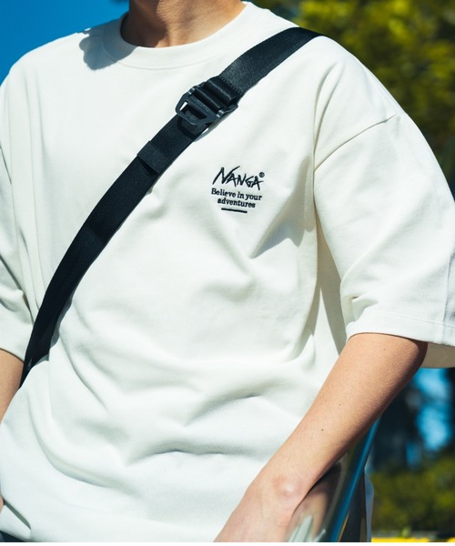 NANGA（ナンガ）の「【WEB先行予約】[NANGA/ナンガ] 別注 ルーズフィット スクエアロゴバックプリント ドローコードTシャツ（Tシャツ/カットソー・レディース・ホワイト/ブルー/ブラック・XL/L/M/S）」の11枚目の写真