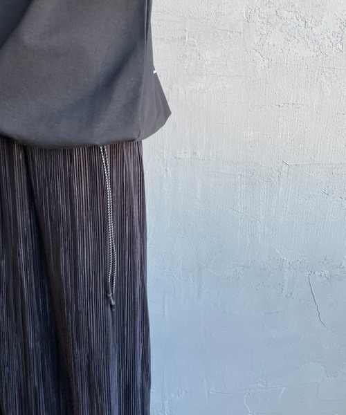 NANGA（ナンガ）の「【WEB先行予約】[NANGA/ナンガ] 別注 ルーズフィット スクエアロゴバックプリント ドローコードTシャツ（Tシャツ/カットソー・レディース・ホワイト/ブルー/ブラック・XL/L/M/S）」の4枚目の写真