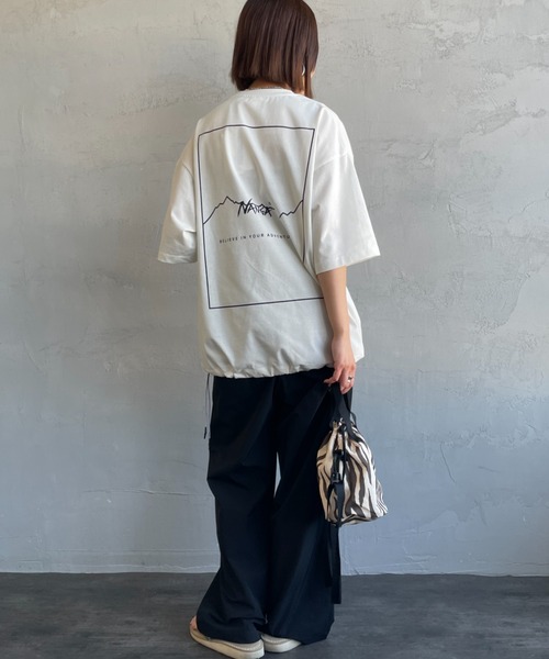 NANGA（ナンガ）の「【WEB先行予約】[NANGA/ナンガ] 別注 ルーズフィット スクエアロゴバックプリント ドローコードTシャツ（Tシャツ/カットソー・レディース・ホワイト/ブルー/ブラック・XL/L/M/S）」の18枚目の写真