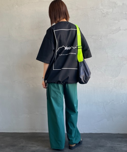 NANGA（ナンガ）の「【WEB先行予約】[NANGA/ナンガ] 別注 ルーズフィット スクエアロゴバックプリント ドローコードTシャツ（Tシャツ/カットソー・レディース・ホワイト/ブルー/ブラック・XL/L/M/S）」の21枚目の写真