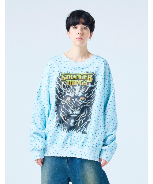 Little sunny bite(リトルサニーバイト)の「●Little sunny bite●stranger things x little sunny bite floral sweat top(スウェット・レディース・ピンク/ブルー・SMALL/MEDIUM)」の2枚目の写真