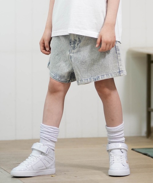 DC(ディーシー)の「DC/ディーシー キッズ デニム ショートパンツ 26 KD GS TIGHT SHORT ムラサキ限定 YWS261523M(その他パンツ・キッズ・ライトインディゴブルー/ブラック・150cm/140cm/130cm)」の1枚目の写真