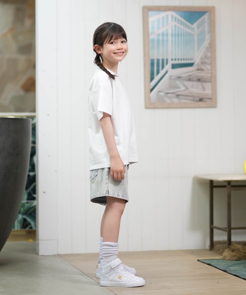 DC(ディーシー)の「DC/ディーシー キッズ デニム ショートパンツ 26 KD GS TIGHT SHORT ムラサキ限定 YWS261523M(その他パンツ・キッズ・ライトインディゴブルー/ブラック・150cm/140cm/130cm)」の6枚目の写真