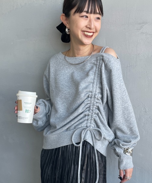 nenom（ネノム）の「[nenom/ネノム] ワンショルダードロストスウェット（スウェット・レディース・ブラウン/グレー/アイボリー/ブラック・F）」の3枚目の写真