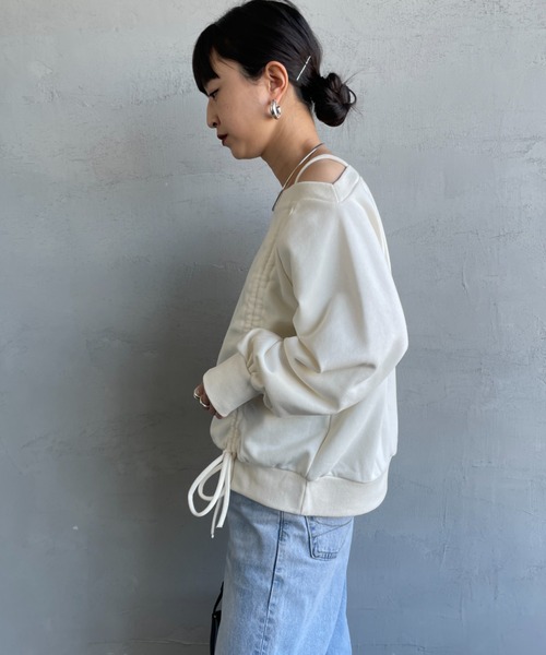 nenom（ネノム）の「[nenom/ネノム] ワンショルダードロストスウェット（スウェット・レディース・ブラウン/グレー/アイボリー/ブラック・F）」の17枚目の写真