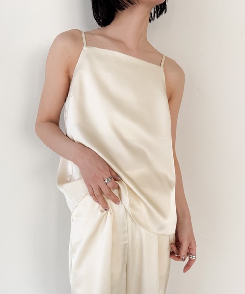 select MOCA by son(セレクトモカバイソン)の「マットサテンスクエアキャミソール【セットアップ対応】【by SON】(キャミソール・レディース・ブラウン/アイボリー/ブラック・FREE)」の7枚目の写真
