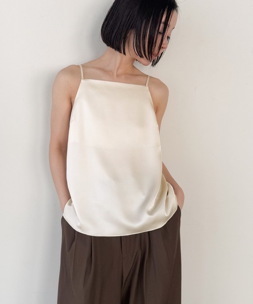select MOCA by son(セレクトモカバイソン)の「マットサテンスクエアキャミソール【セットアップ対応】【by SON】(キャミソール・レディース・ブラウン/アイボリー/ブラック・FREE)」の14枚目の写真
