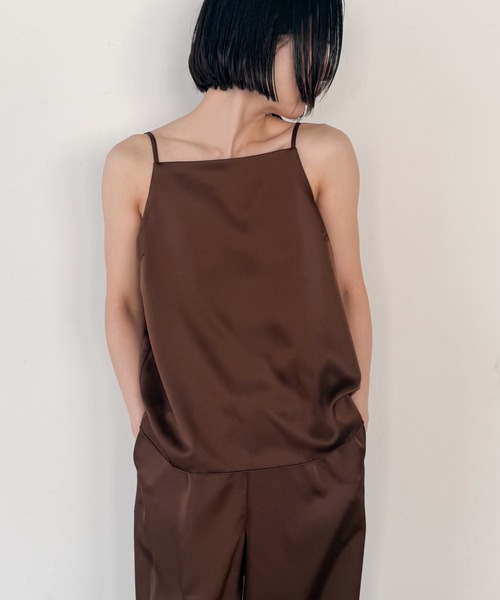 select MOCA by son(セレクトモカバイソン)の「マットサテンスクエアキャミソール【セットアップ対応】【by SON】(キャミソール・レディース・ブラウン/アイボリー/ブラック・FREE)」の19枚目の写真