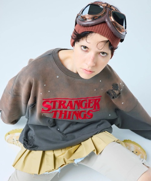 Little sunny bite（リトルサニーバイト）の「littlesunnybite/リトルサニーバイト/stranger things x little sunny bite logo sweat top（スウェット・レディース・ブラック/ピンク/ホワイト・M/S）」の3枚目の写真