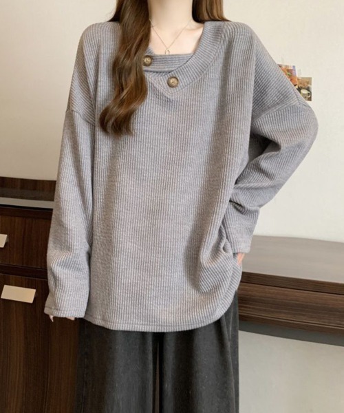 SallyLunn(サリーラン)の「ボタンアクセントリブオーバートップス(Tシャツ/カットソー・レディース・ベージュ/スミクロ/グレー・MEDIUM/LARGE)」の3枚目の写真