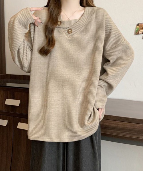 SallyLunn(サリーラン)の「ボタンアクセントリブオーバートップス(Tシャツ/カットソー・レディース・ベージュ/スミクロ/グレー・MEDIUM/LARGE)」の6枚目の写真