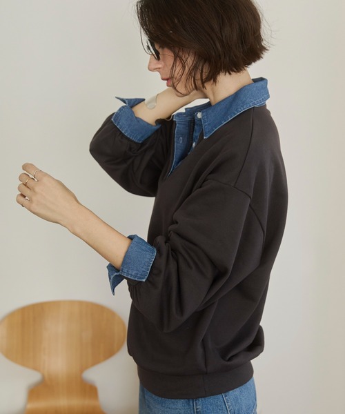 ANGIE（アンジー）の「デニム襟 ドッキング フェイクレイヤード スウェット トップス（スウェット・レディース・アイボリー/チャコール/ネイビー/ライトグレー・FREE）」の7枚目の写真