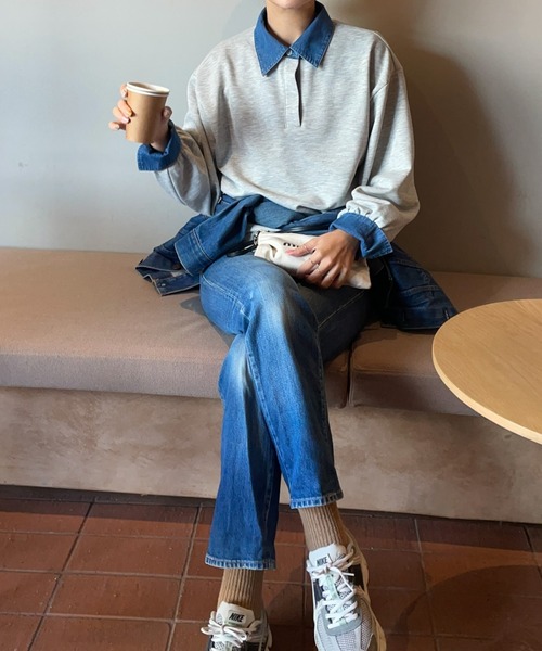 ANGIE（アンジー）の「デニム襟 ドッキング フェイクレイヤード スウェット トップス（スウェット・レディース・アイボリー/チャコール/ネイビー/ライトグレー・FREE）」の11枚目の写真